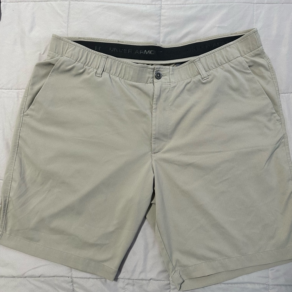 Under Armour Men's Tan Shorts